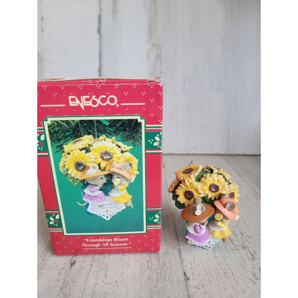 Enesco friendship blooms through all seasons ornament Xmas 1995‎